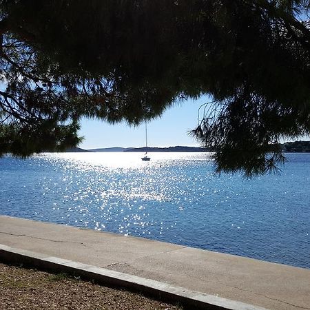 Apartmani Ana Juricev Vodice 沃迪切 外观 照片