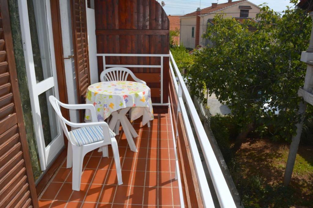 Apartmani Ana Juricev Vodice 沃迪切 外观 照片