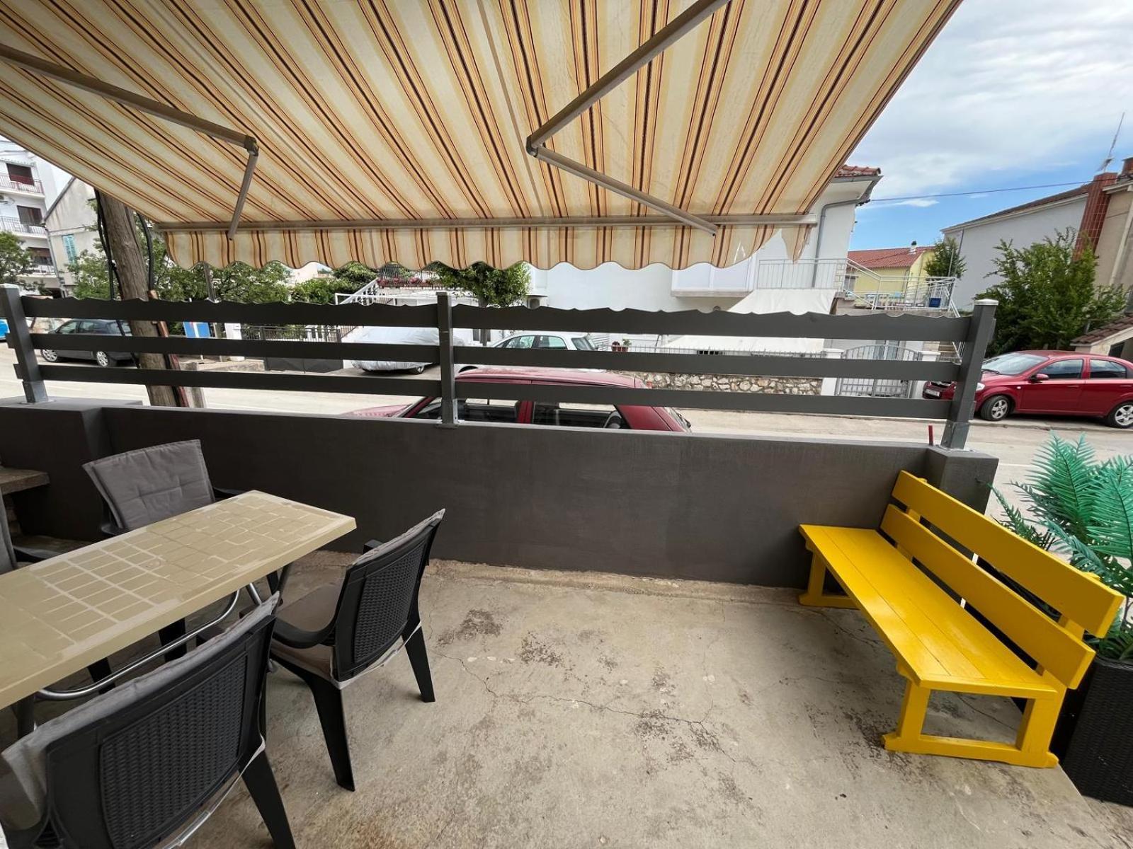 Apartmani Ana Juricev Vodice 沃迪切 外观 照片